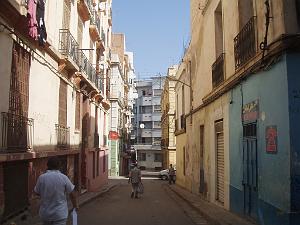 ORAN AOUT 2006 RUE BAUDIN EN BAS PLACE DES VICTOIRES